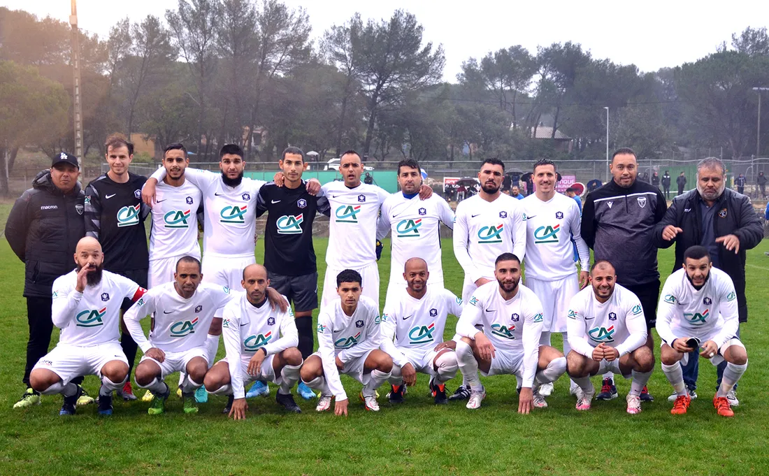 L'équipe du FC Langlade (D2), qualifiée pour le 7e tour de la Coupe de France